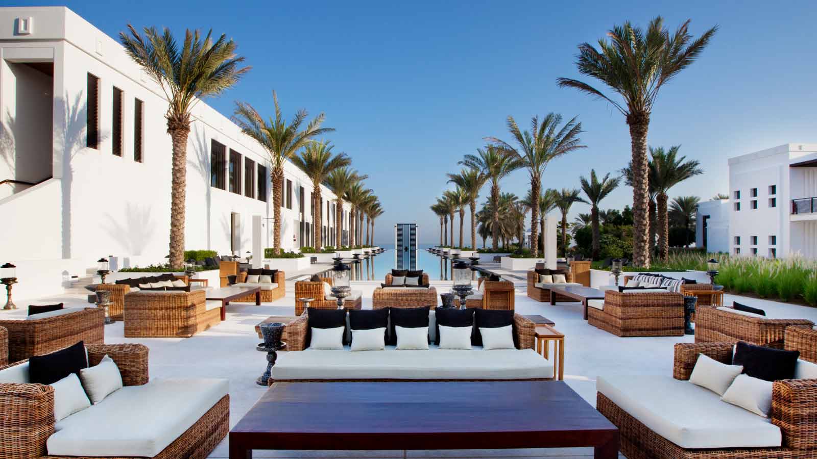 The-Chedi-Muscat-Long-Pool-763731